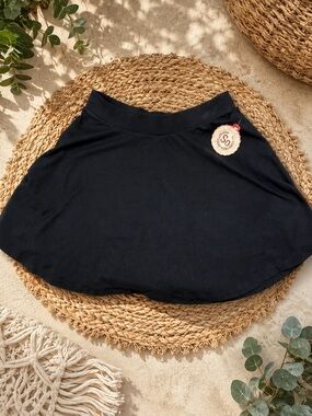 American Heritage Black Circle Skater Skirt Size Large NWT
